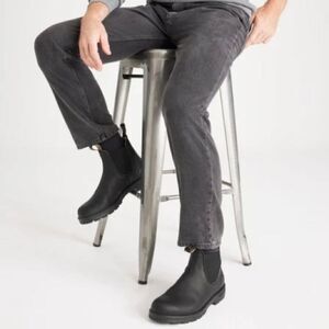 Blundstone Classic #558 Black Leather Chelsea Boots